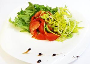 Салат овощной по-домашнему